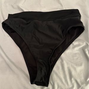 Black bandeau bathing suit